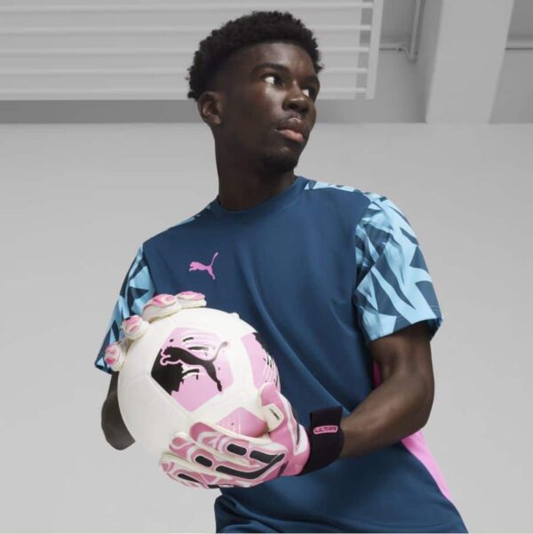 Puma ULTRA Ultimate Hybrid pink 3 PUMA ULTRA Ultimate Hybrid Pink