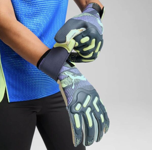 PUMA FUTURE Pro Hybrid LIGHTS OUT