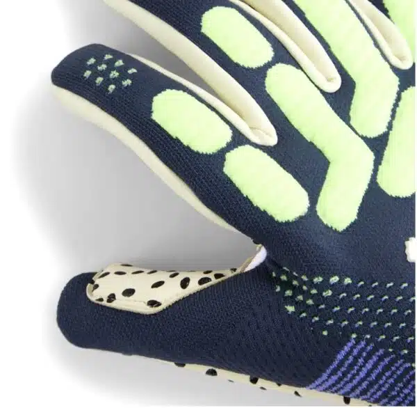 PUMA FUTURE ULTIMATE NC LIGHTS OUT 2 PUMA FUTURE Ultimate NC LIGHTS OUT