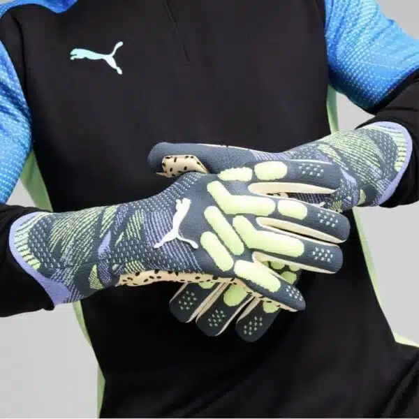 PUMA FUTURE ULTIMATE NC LIGHTS OUT 3 PUMA FUTURE Ultimate NC LIGHTS OUT
