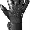 Reusch Attrakt Infinity Resistor 5570745 7700 black front Reusch Attrakt INFINITY Resistore Gk25 (Ottimi per Sintetico)