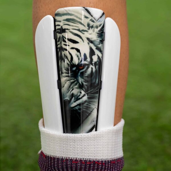 18 PARASTINCHI WHITE TIGER Protect your Talent